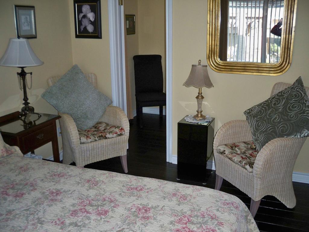 6 Oak Haven Bed & Breakfast Niagara-on-the-Lake Room photo